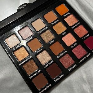 Violet Voss Eyeshadow Palette